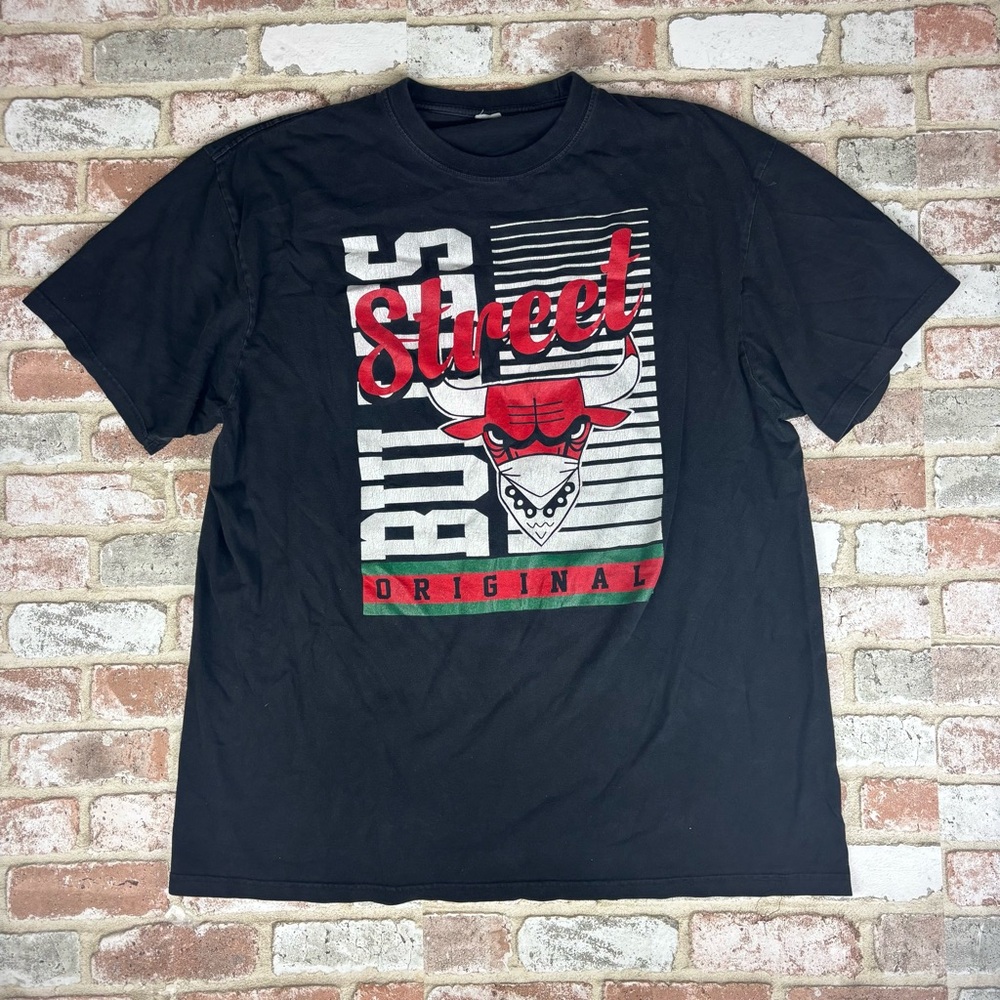 Vintage Flying Horse Chicago Bulls Shirt Size XXL Black Red Merch Sports